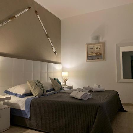 Aquarama Rooms & Apartments Torre Squillace Екстер'єр фото
