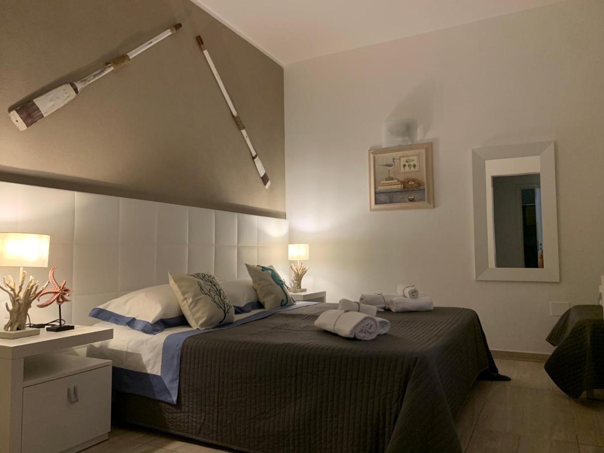 Aquarama Rooms & Apartments Torre Squillace Екстер'єр фото