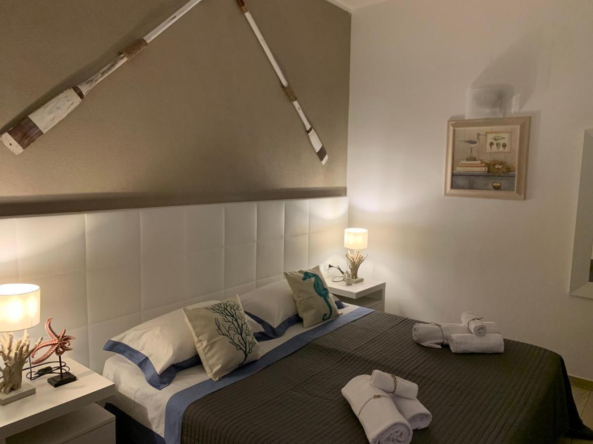 Aquarama Rooms & Apartments Torre Squillace Екстер'єр фото