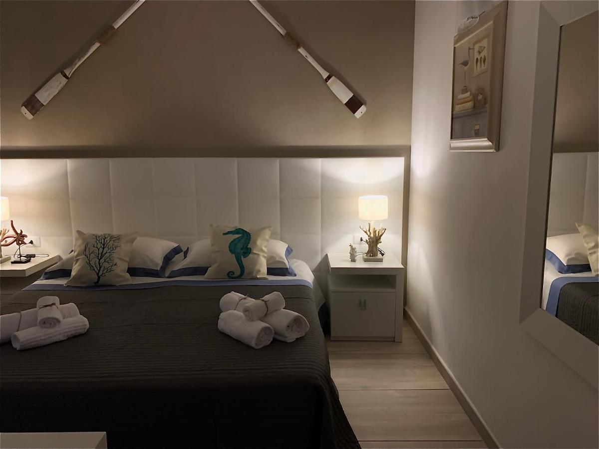 Aquarama Rooms & Apartments Torre Squillace Екстер'єр фото