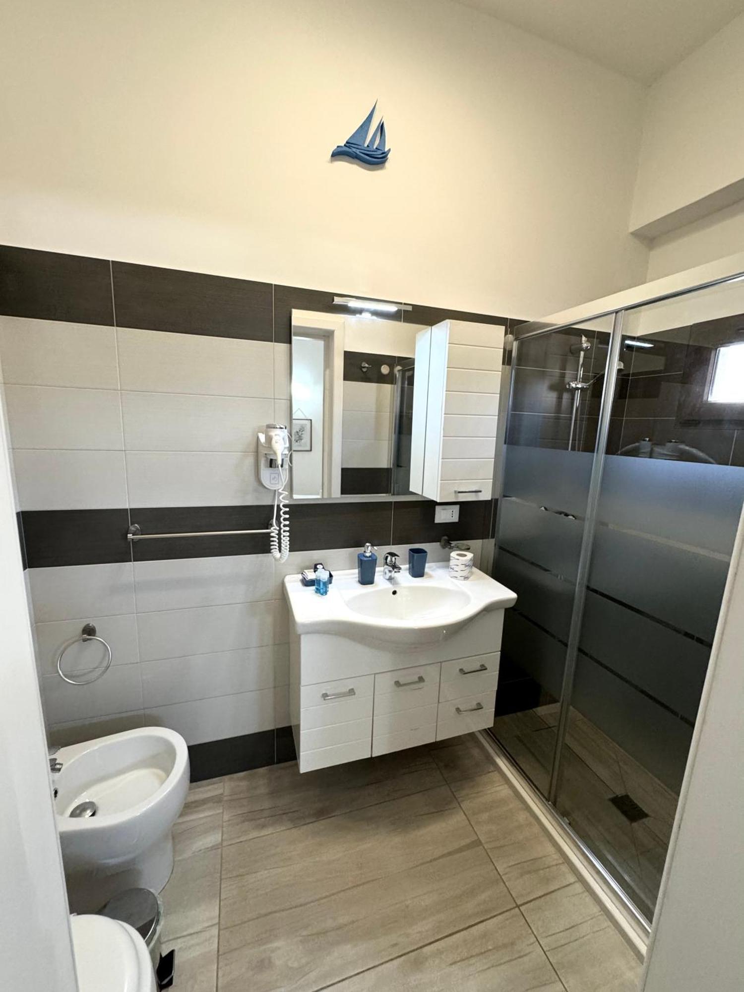 Aquarama Rooms & Apartments Torre Squillace Екстер'єр фото